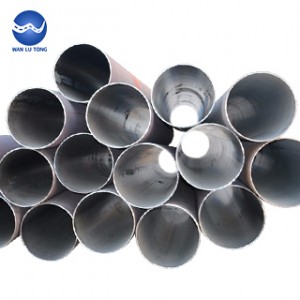 Large diameter seamless steel tube