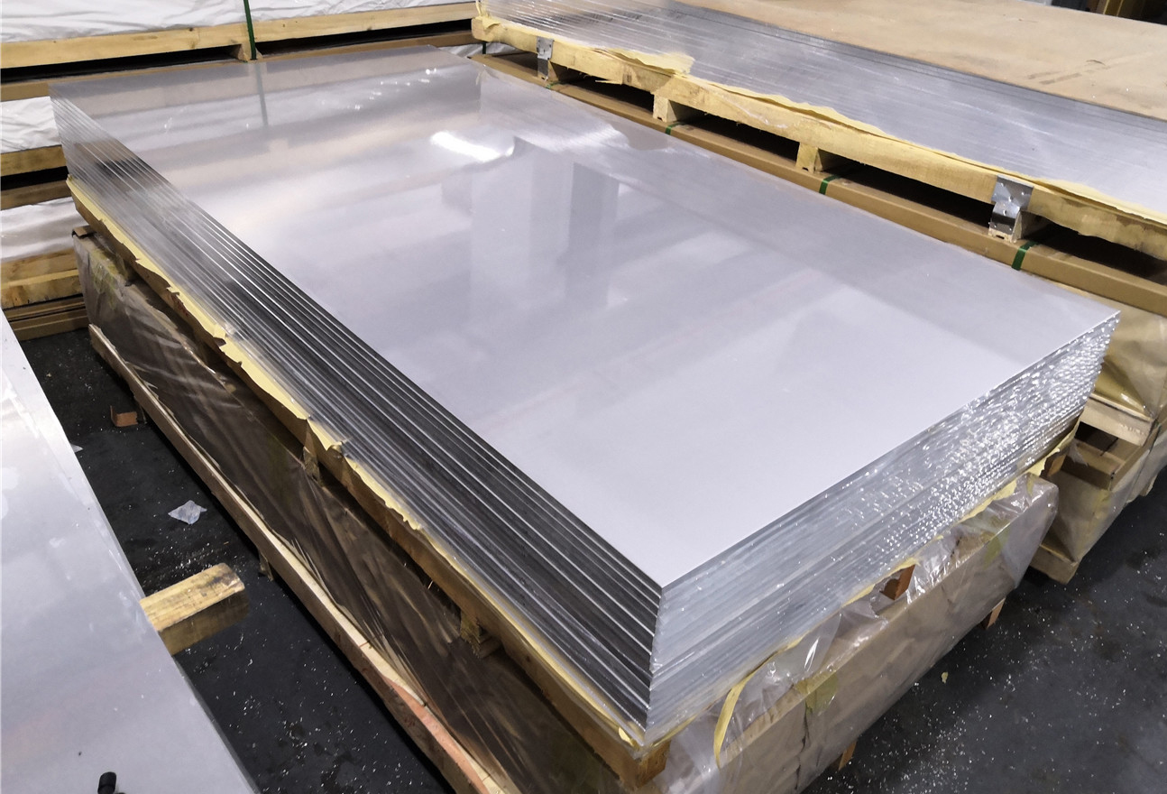 Application advantages of aluminum plate on ships